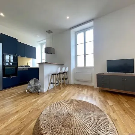 Chez Pierrot - Pont-neuf - Vue Cite Medievale *