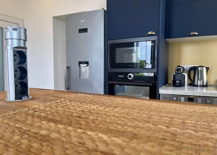 Chez Pierrot - Pont-neuf - Vue Cite Medievale * Carcassonne