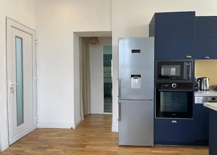 Chez Pierrot - Pont-neuf - Vue Cite Medievale Carcassonne